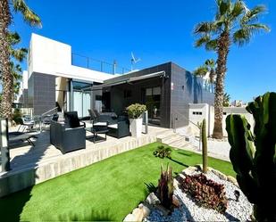 Terrassa de Casa o xalet en venda en Orihuela