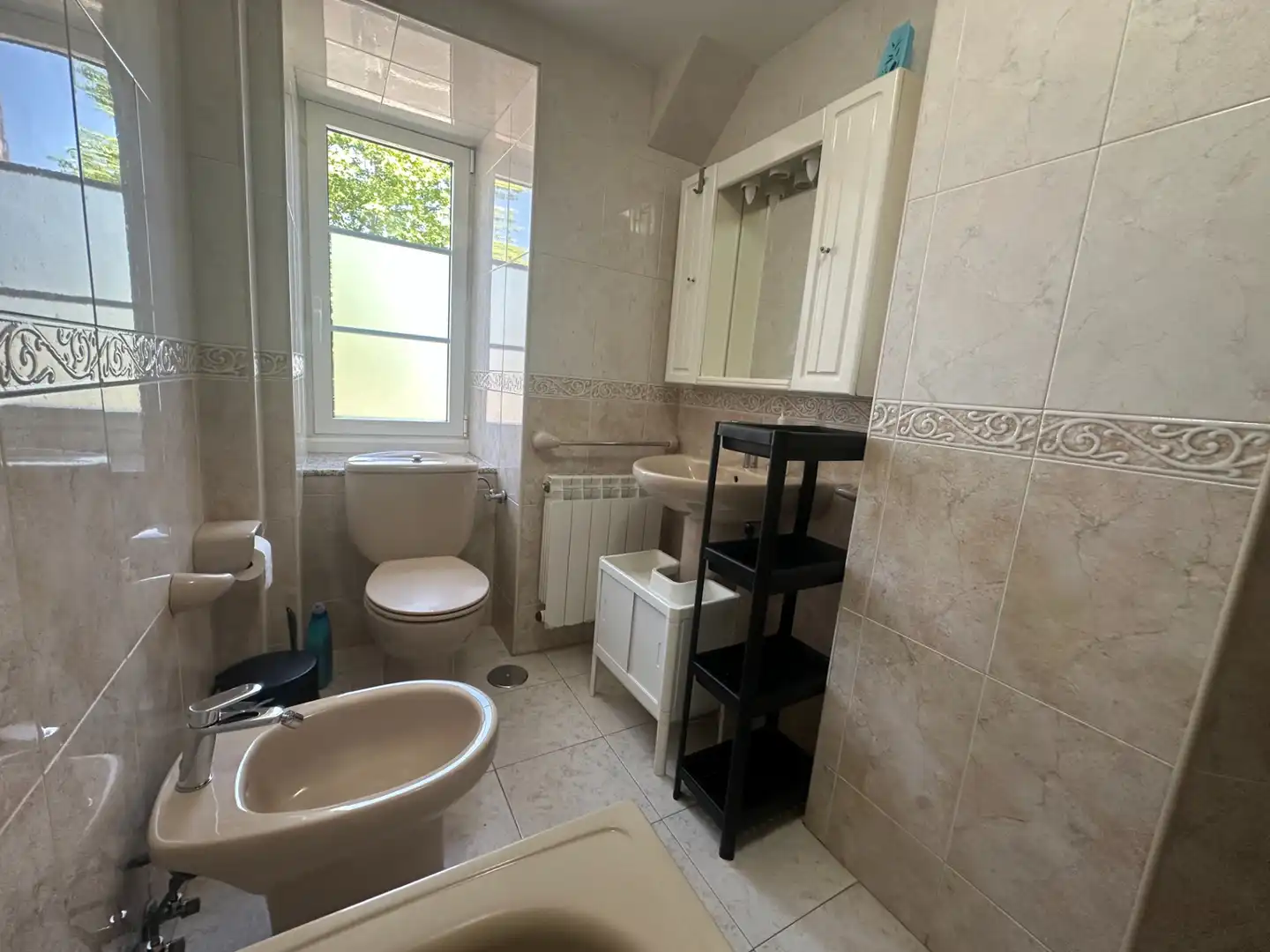 Baño de Piso de alquiler en Santiago de Compostela  con Calefacción y Amueblado