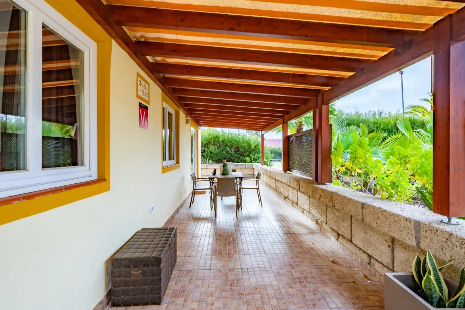 Terrassa de Casa o xalet en venda en Guía de Isora amb Calefacció, Jardí privat i Moblat
