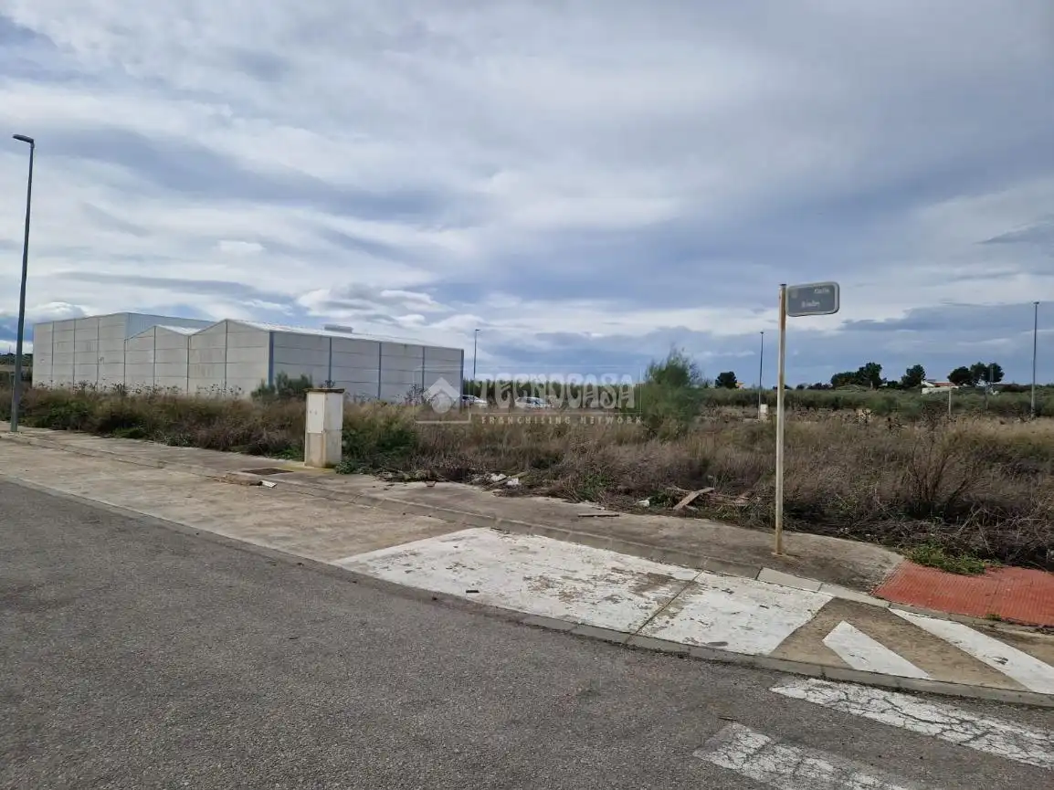 Terreno industrial en venta en Osuna