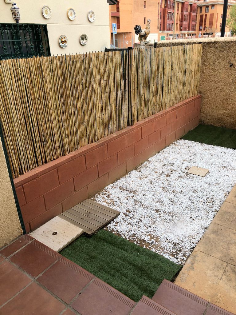 Jardín de Casa adosada en venta en Alovera con Aire acondicionado, Calefacción y Jardín privado