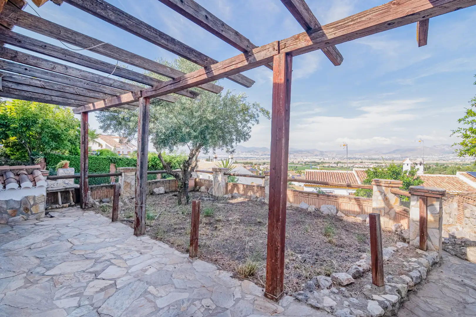 Terrassa de Casa o xalet en venda en Las Gabias amb Jardí privat, Terrassa i Moblat