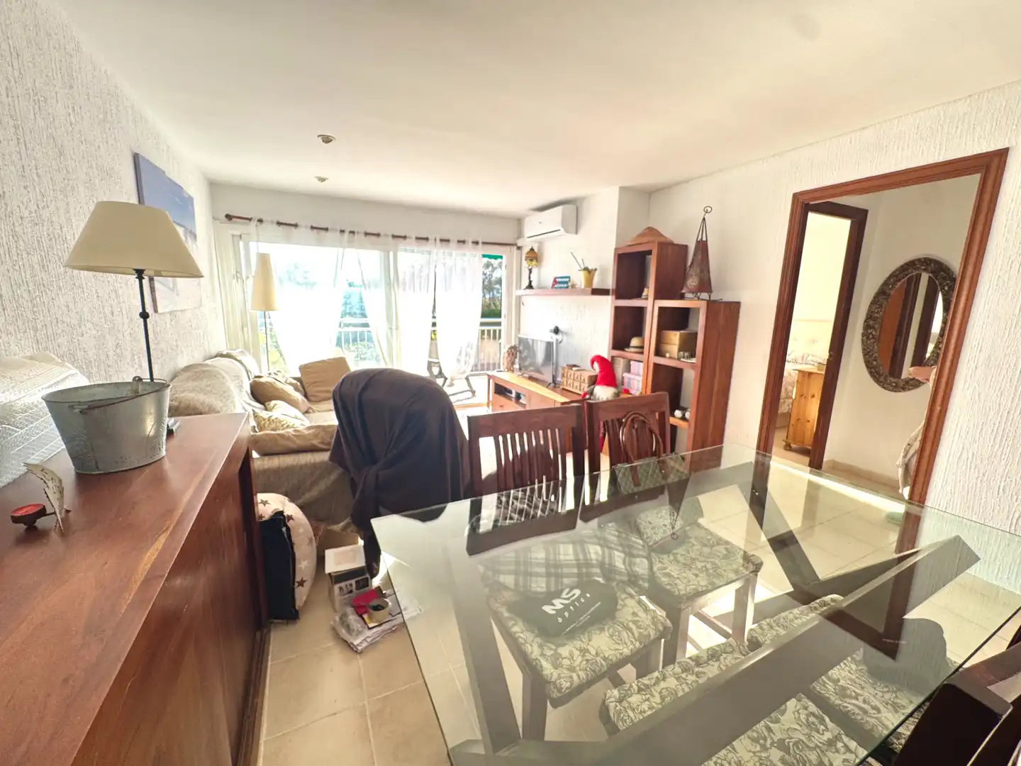 Wohnzimmer von Wohnungen zum Verkauf in Sant Feliu de Guíxols mit Klimaanlage, Privatgarten und Terrasse