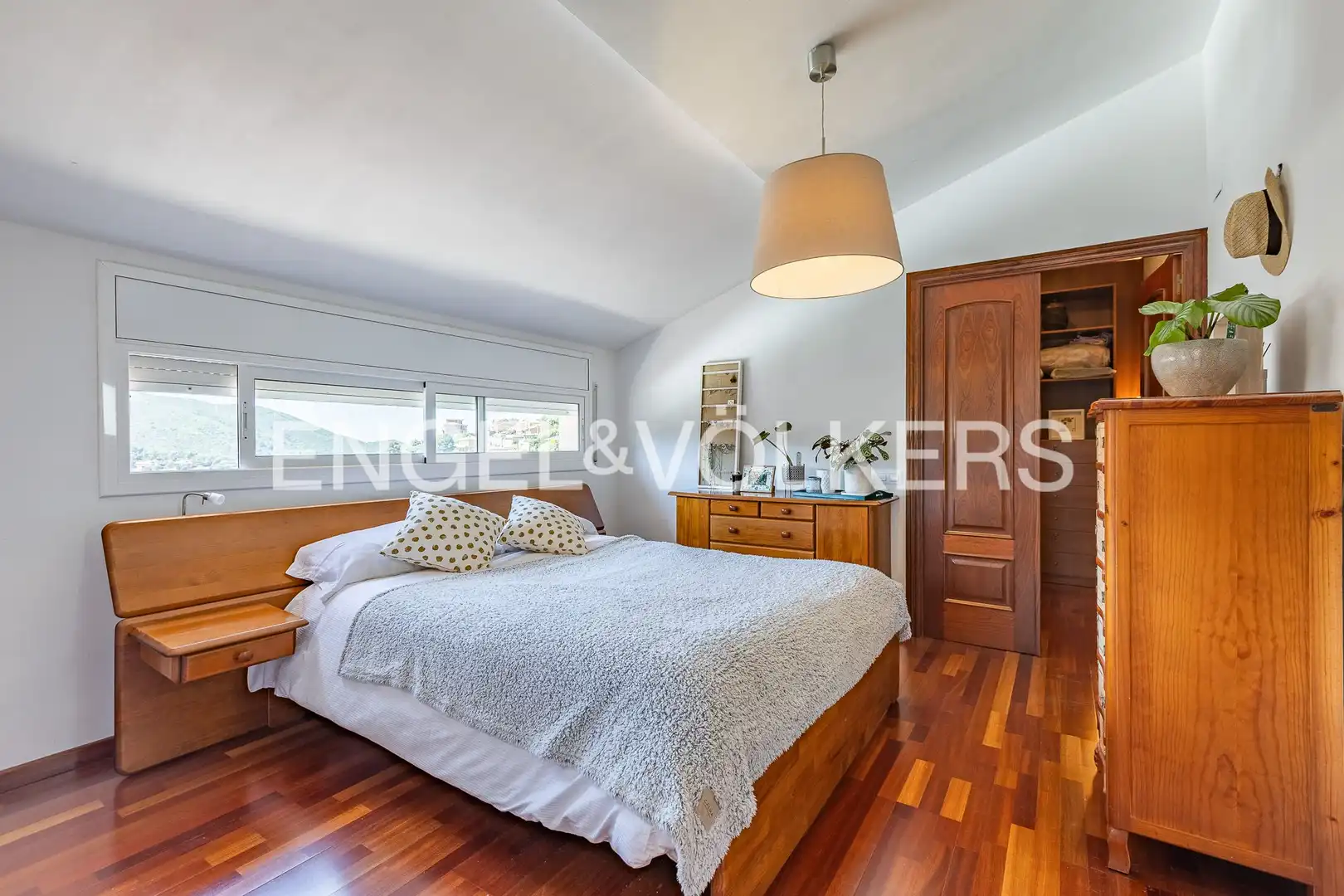 Dormitori de Casa o xalet en venda en Sant Fost de Campsentelles amb Calefacció, Jardí privat i Parquet