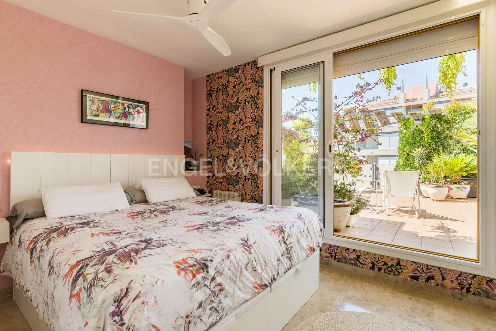 Bedroom of Attic for rent in Sitges  with Air Conditioner, Heating and Parquet flooring