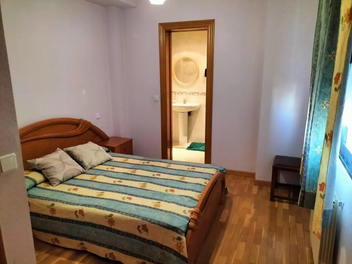 Schlafzimmer von Dachboden zur Miete in Palencia mit Heizung, Parkett und Terrasse