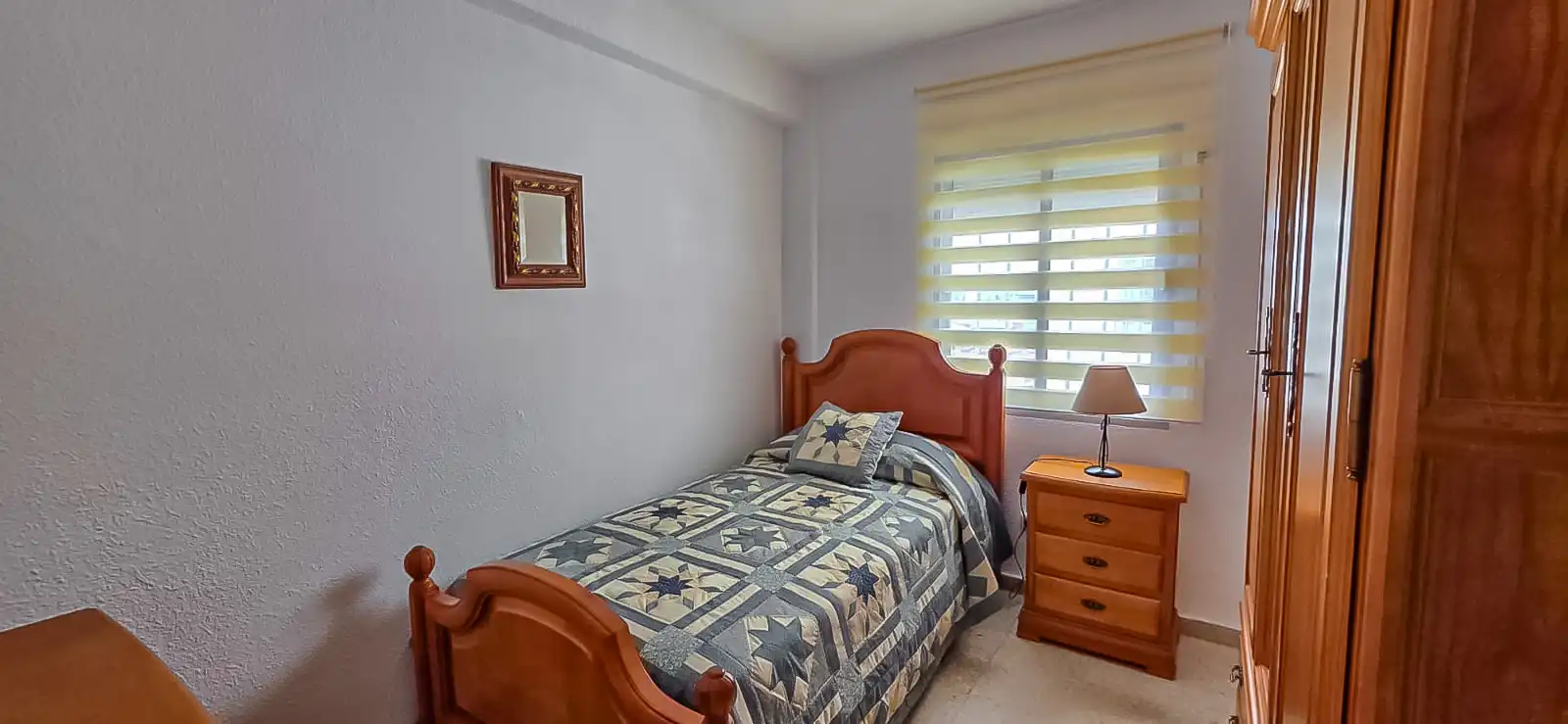 Schlafzimmer von Wohnung zur Miete in Linares mit Möbliert, Ofen und Waschmaschine