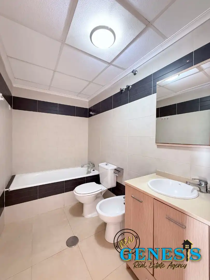 Bany de Apartament en venda en Orihuela amb Aire condicionat, Terrassa i Traster