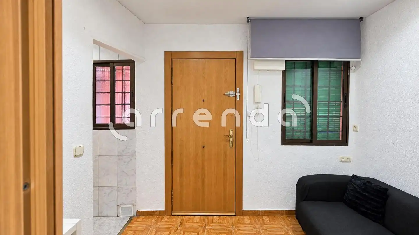 Apartament amb ascensor de lloguer a Calle de Peñuelas, imagen 2