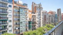 Vista exterior de Apartament en venda en  Barcelona Capital amb Balcó