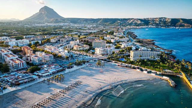 Apartamento en Venta en Calle NIZA en Montañar - El Arenal