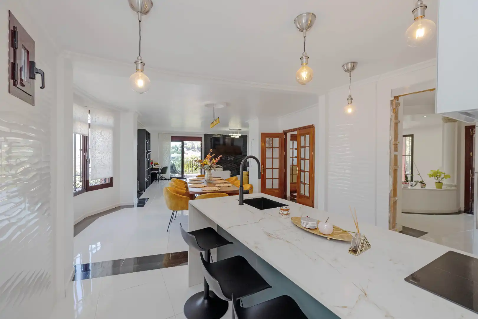 Küche von Haus oder Chalet zum Verkauf in Málaga mit Klimaanlage, Heizung und Privatgarten