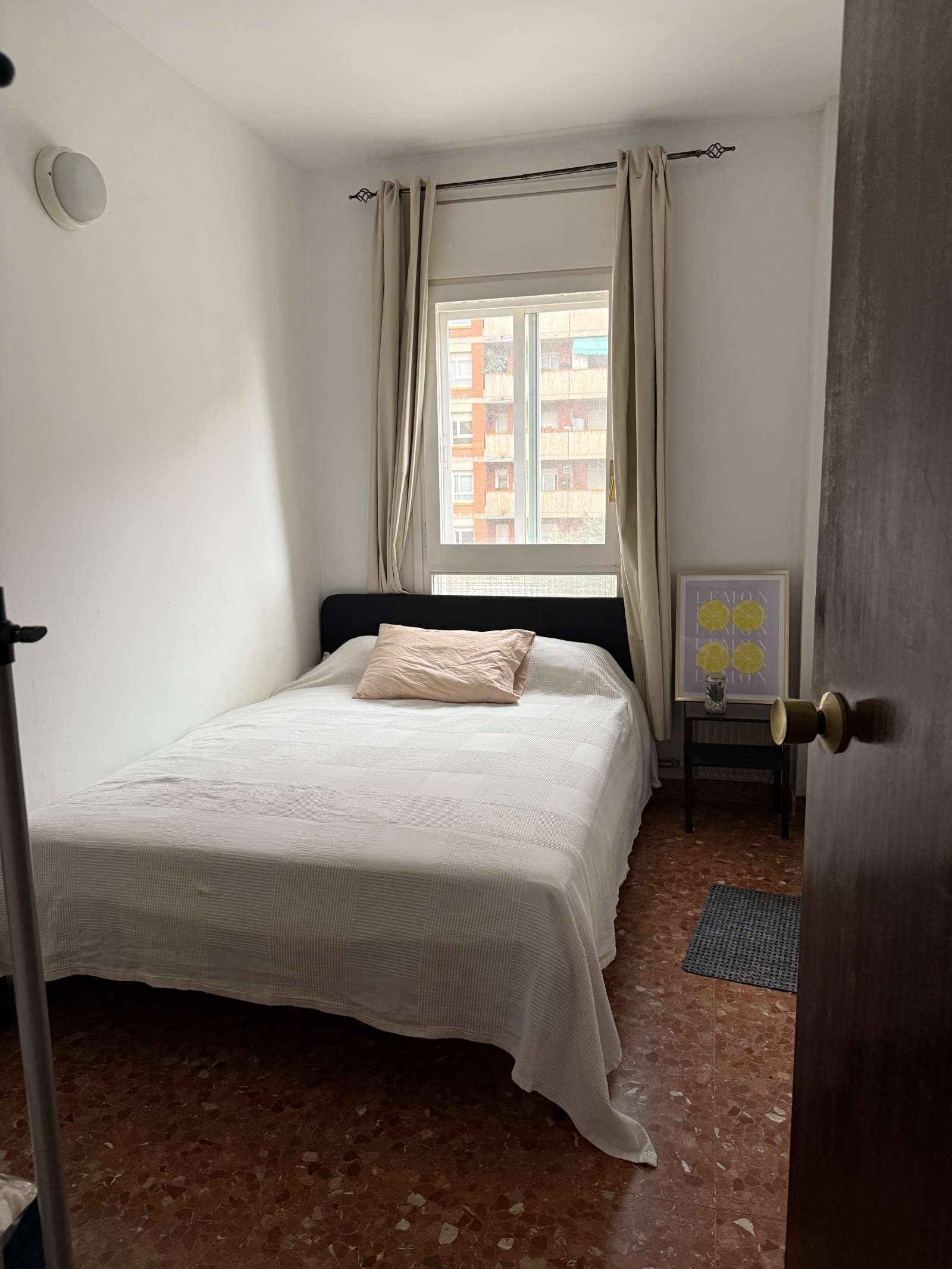 Bedroom of Flat for share in Sabadell  with Air Conditioner, Terrace and Furnished