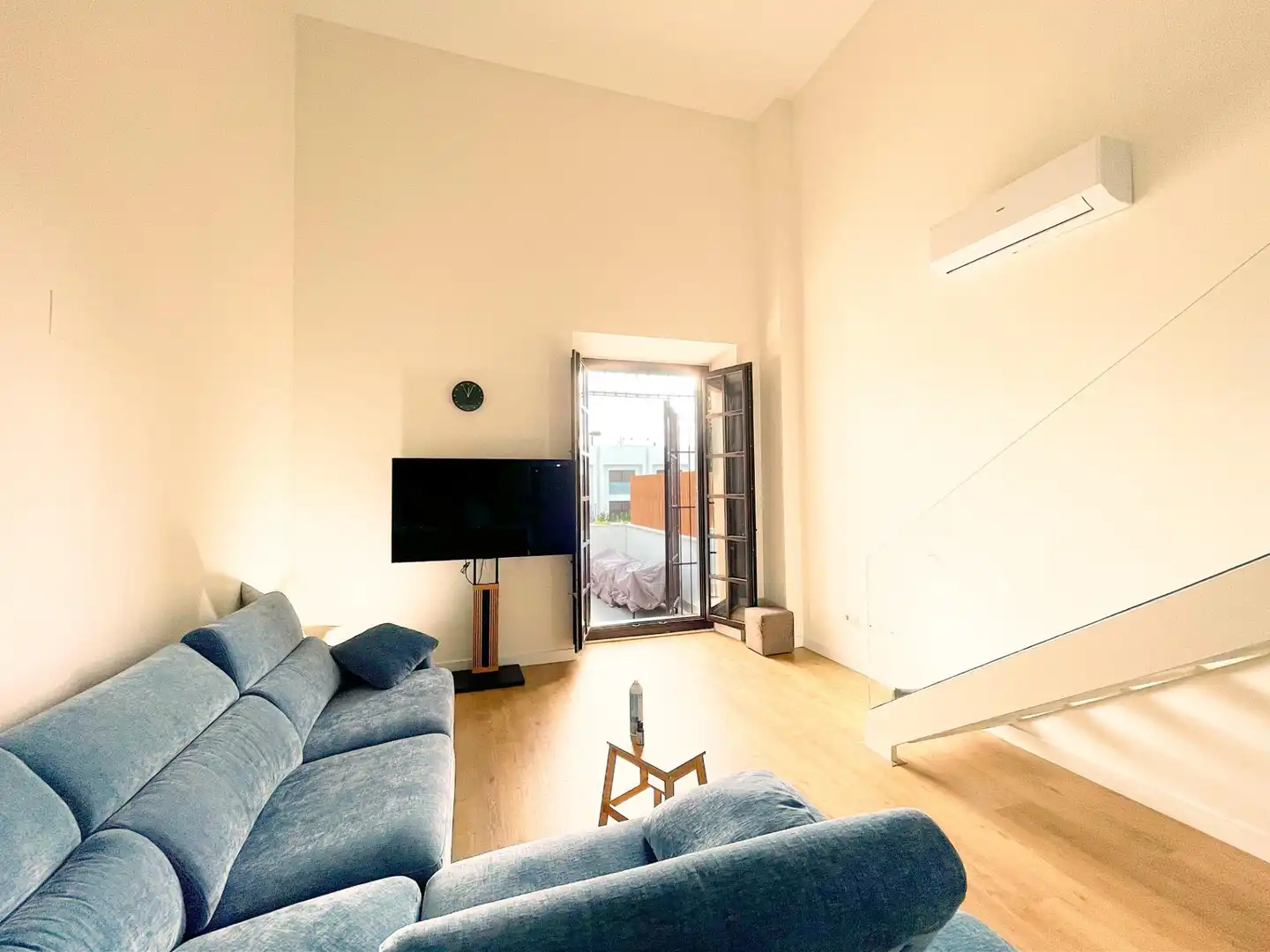 Sala d'estar de Casa o xalet en venda en El Puerto de Santa María amb Terrassa, Moblat i Piscina comunitària