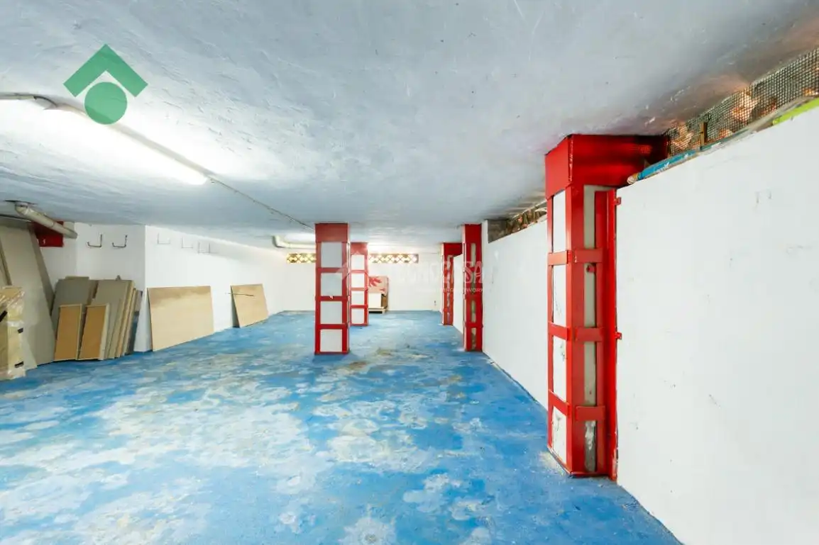 Garage zum Verkauf in Nerja
