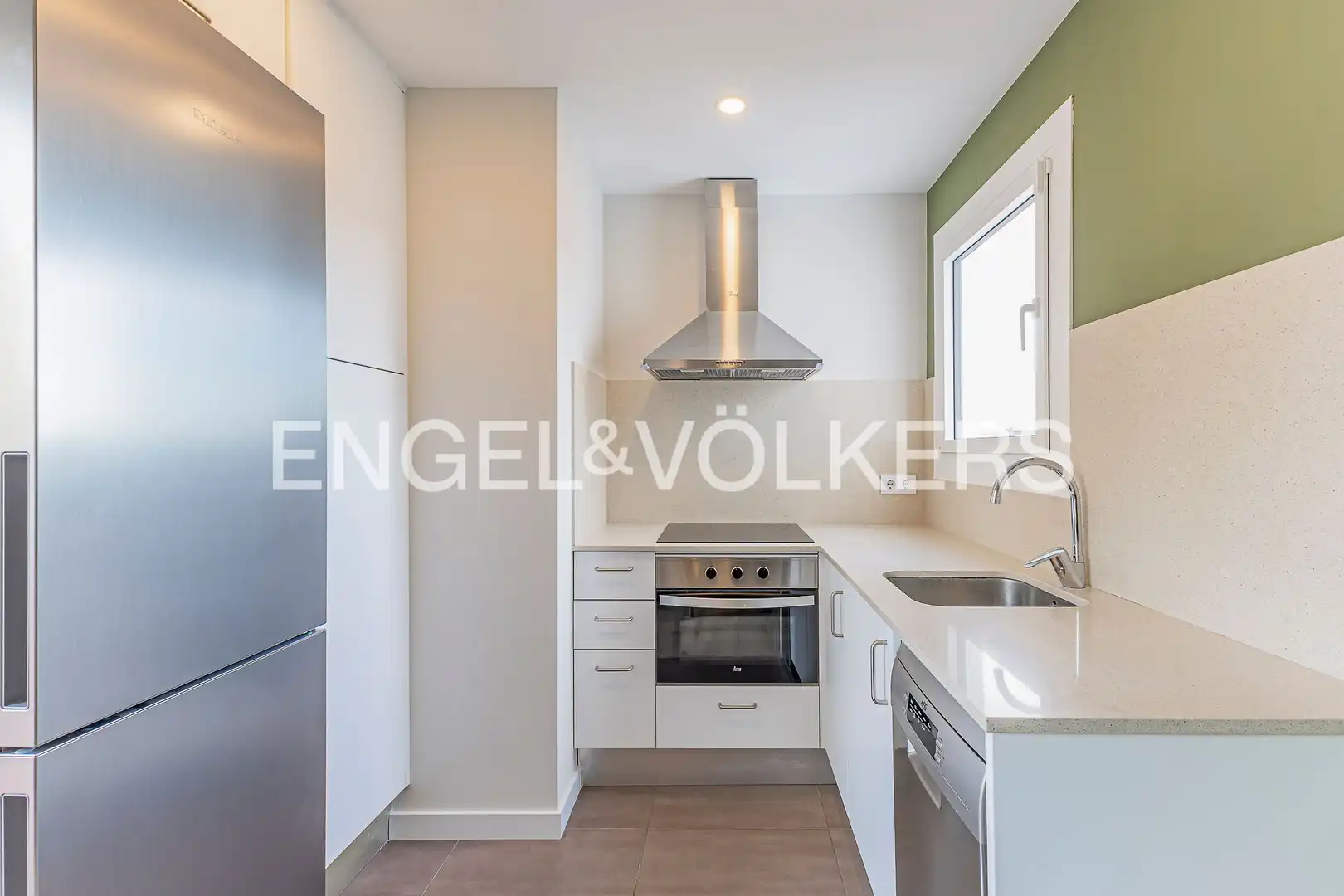 Cocina de Ático de alquiler en Barcelona con Aire acondicionado, Calefacción y Parquet