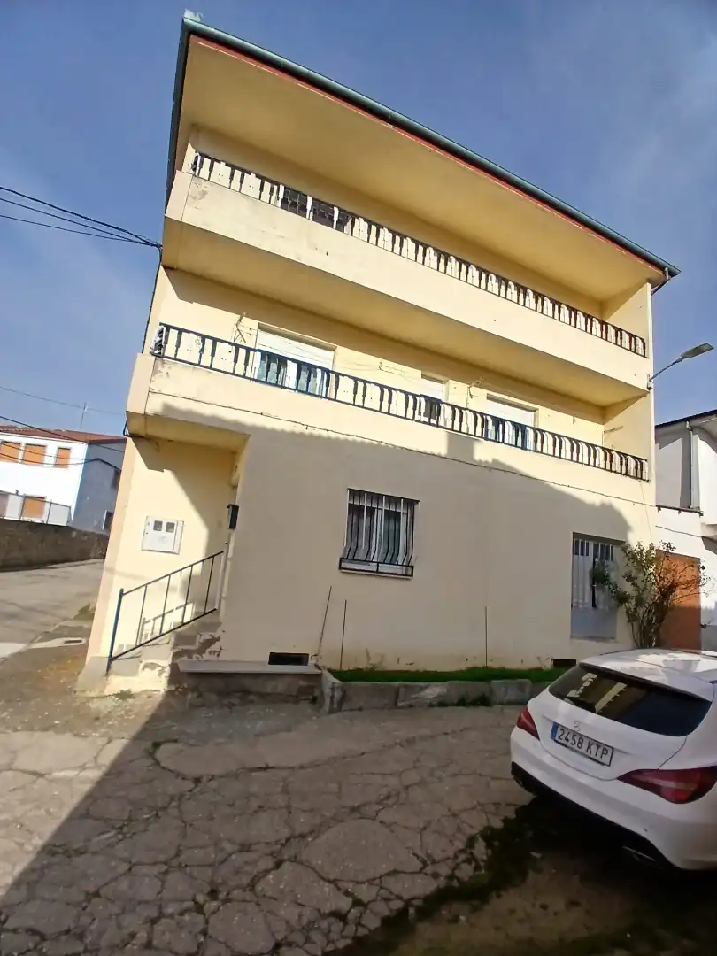 Vista exterior de Casa o xalet en venda en Sorihuela amb Moblat i Balcó