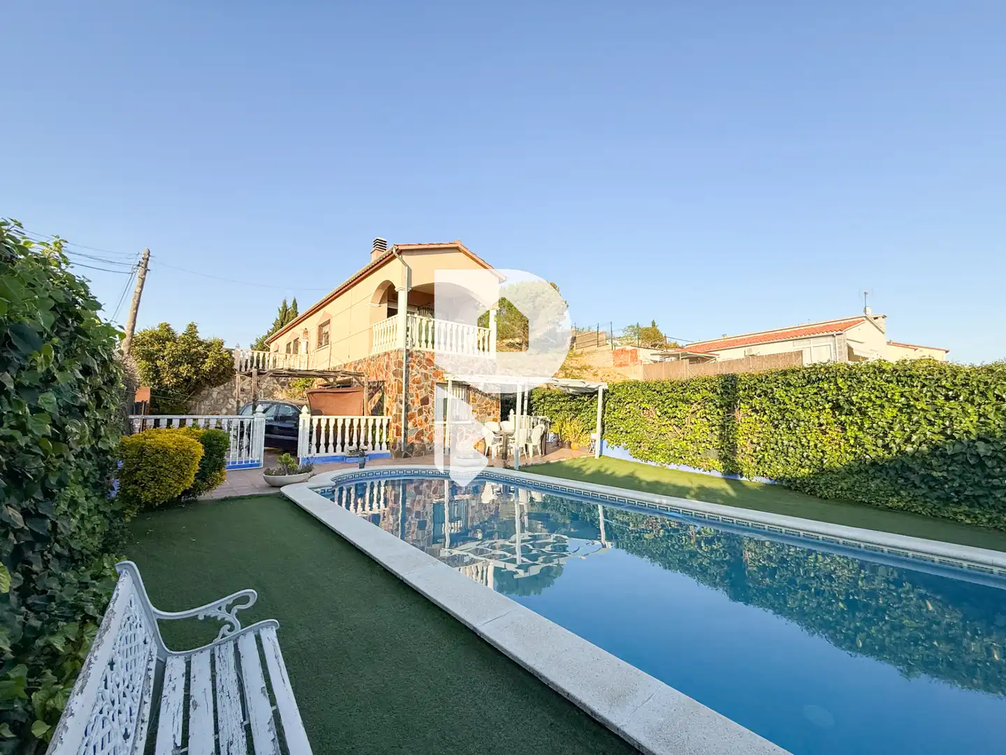 Piscina de Casa o xalet en venda en Sant Esteve Sesrovires amb Aire condicionat, Calefacció i Jardí privat