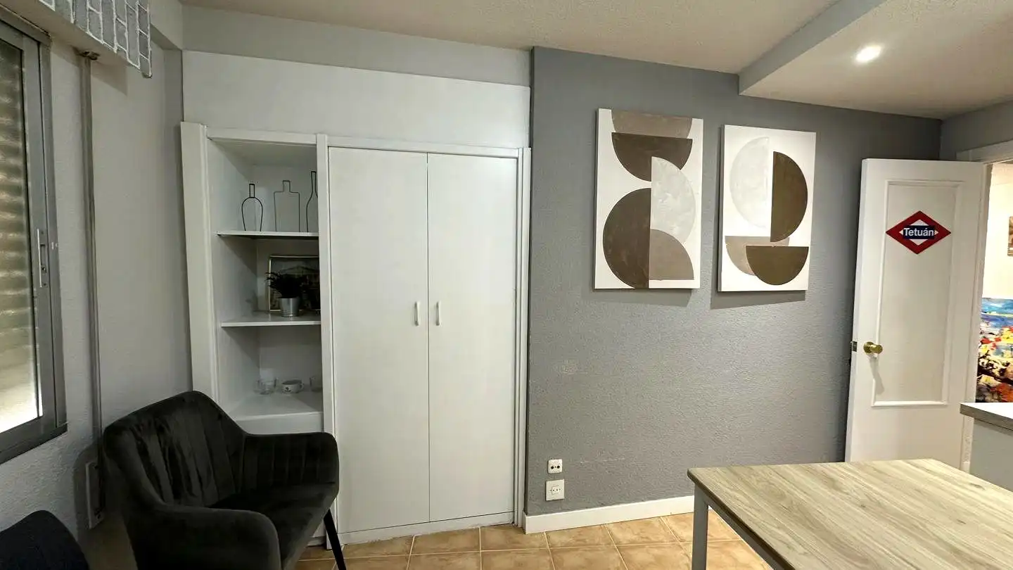 Room in Calle del Panizo, Berruguete