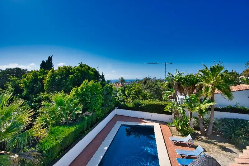 Chalet con piscina en venta en Elviria - Cabopino, imagen 4