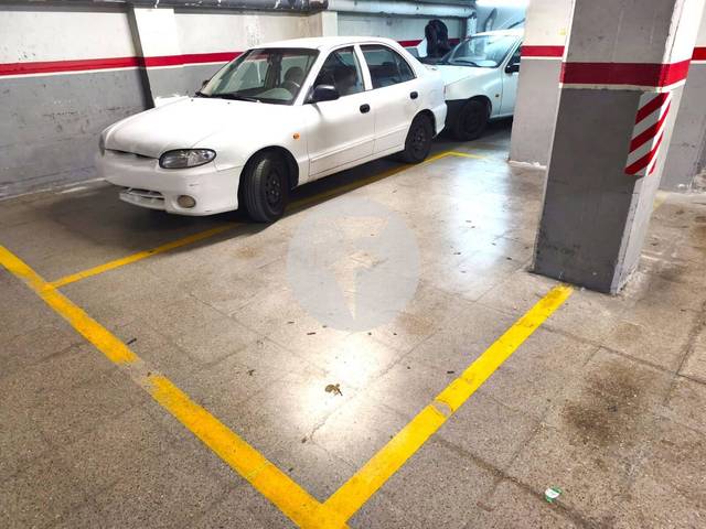 Garaje en Venta en Ca n'Aurell