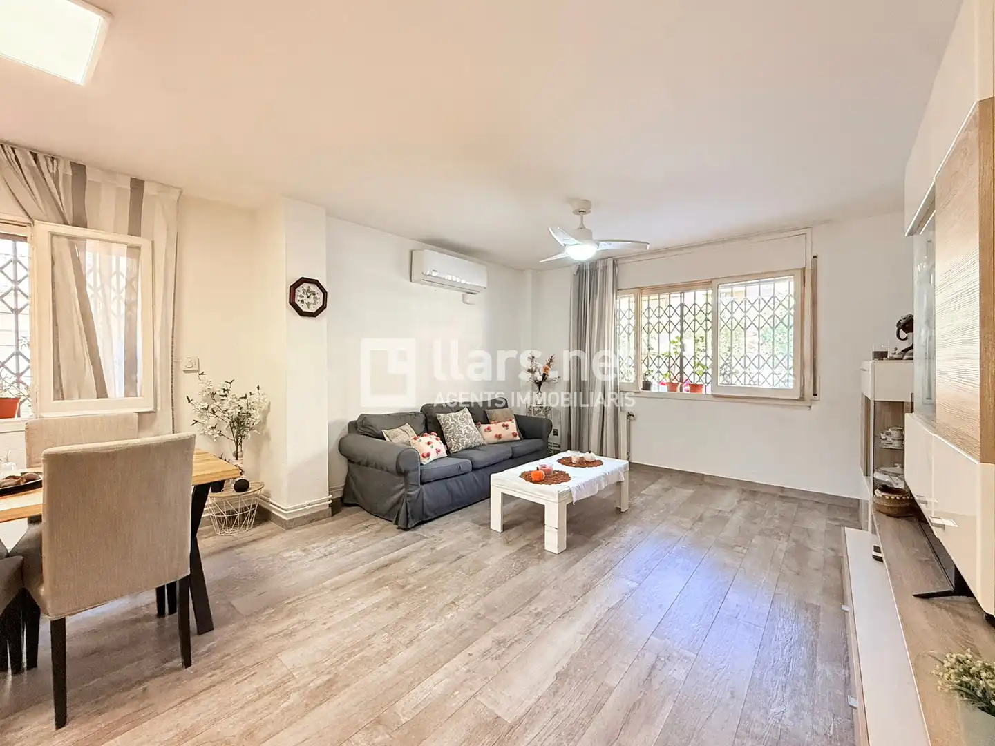 Vista exterior de Planta baja en venta en Vilanova i la Geltrú con Aire acondicionado y Calefacción