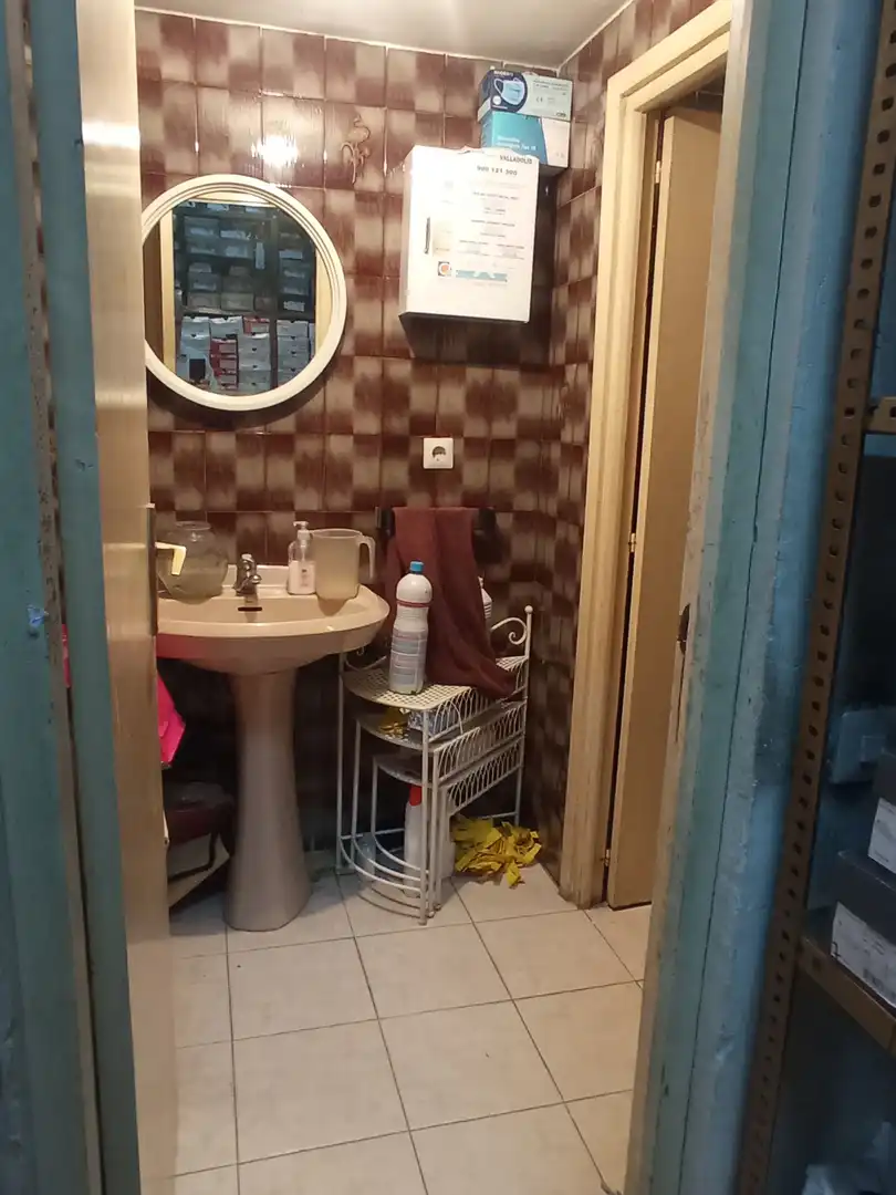 Bathroom of Commercial properties for rent in Valladolid