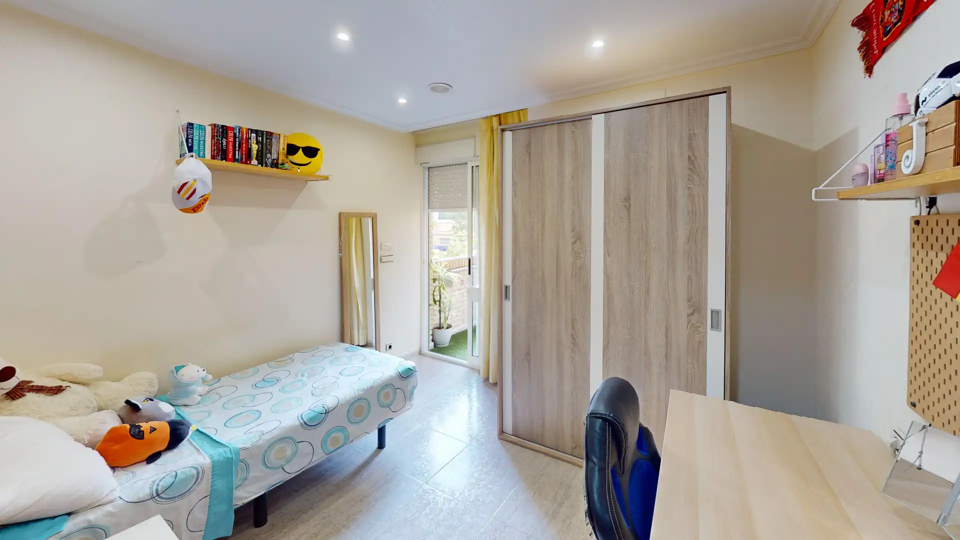 Habitación de Piso en venta en Elche / Elx con Aire acondicionado, Amueblado y Balcón