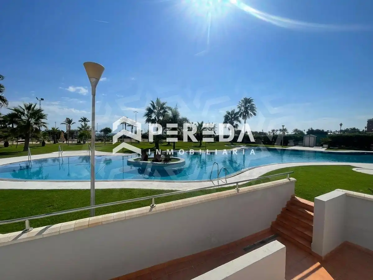 Schwimmbecken von Wohnungen zum Verkauf in Roquetas de Mar mit Terrasse, Möbliert und Gemeinschaftspool
