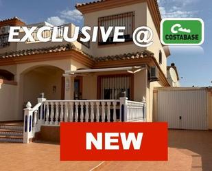 Vista exterior de Finca rústica en venda en Pilar de la Horadada amb Aire condicionat, Calefacció i Jardí privat