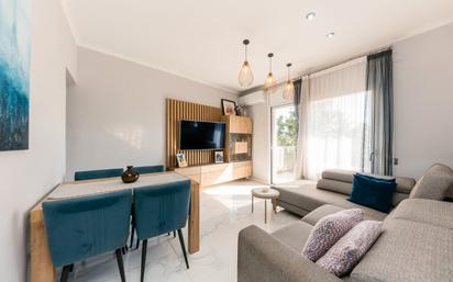 Living room of Flat for sale in Badalona  with Air Conditioner, Heating and Furnished
