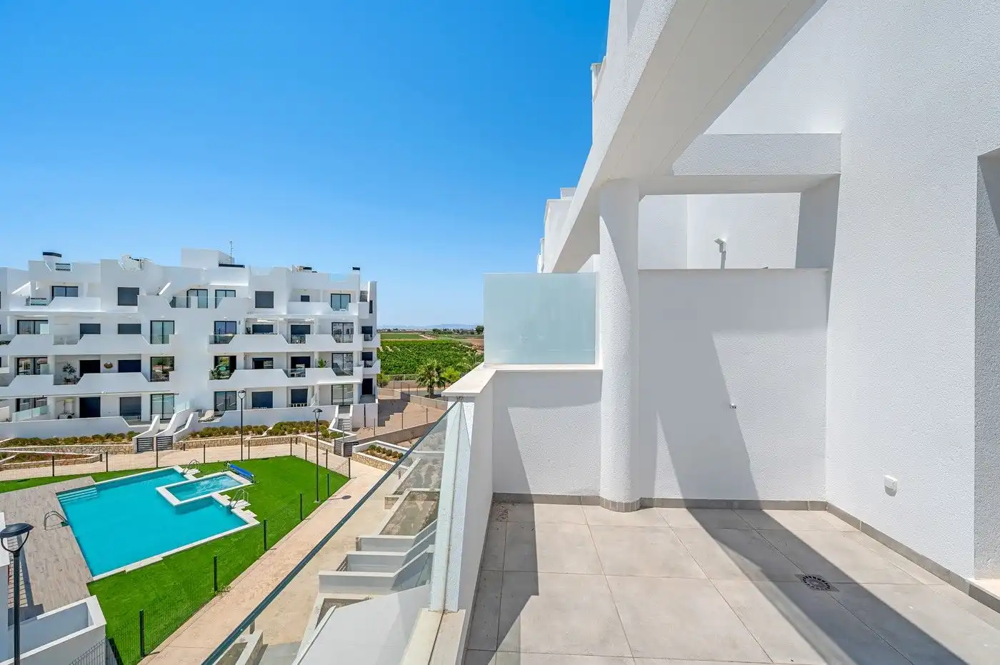Appartement compact avec terrasse à vendre à Sin calle en la migracion