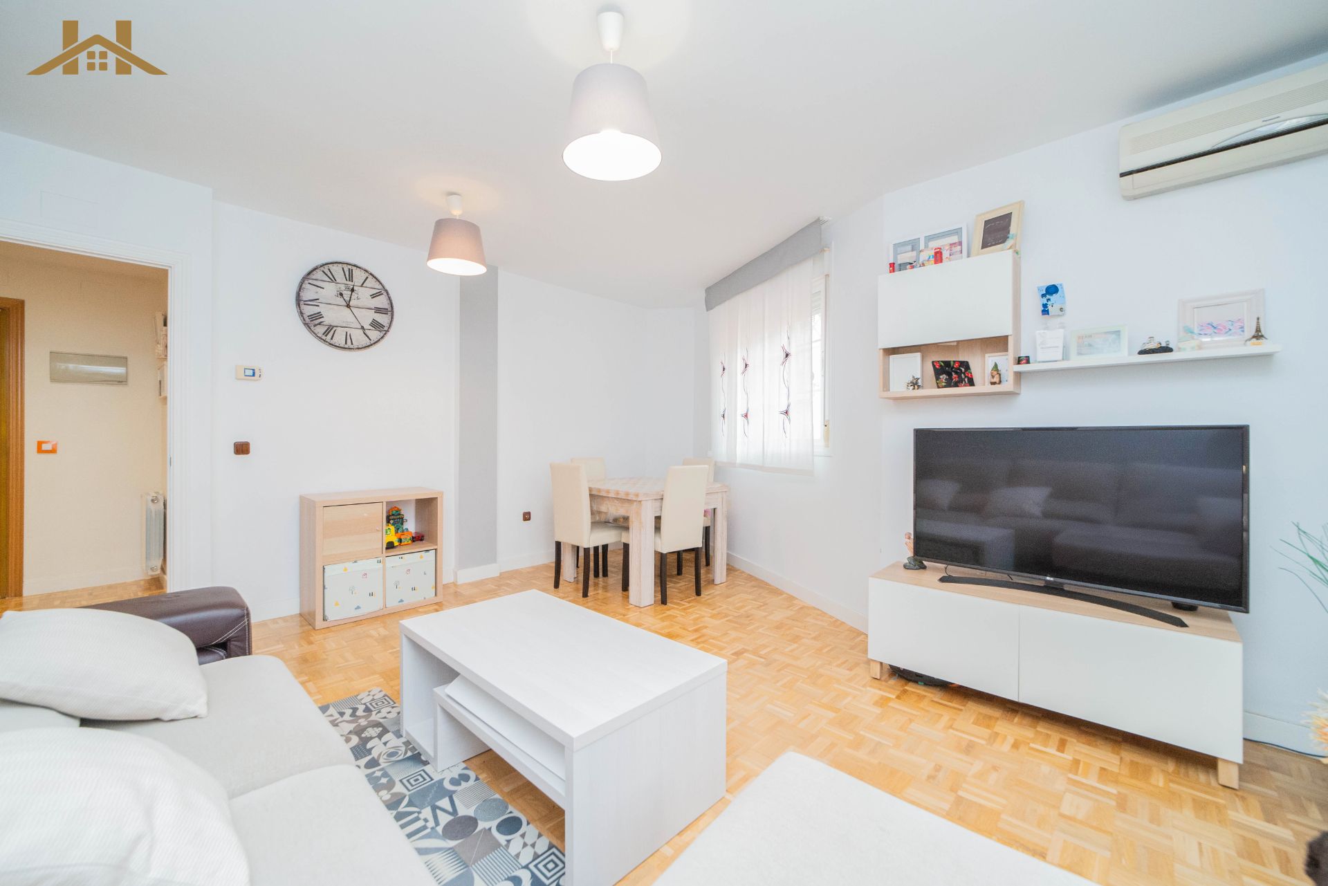 Living room of Flat for sale in Arroyomolinos (Madrid)  with Air Conditioner, Heating and Storage room