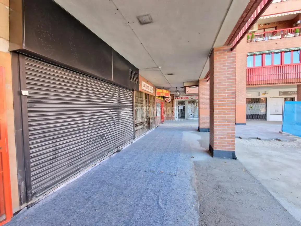 Exterior view of Office for sale in Coslada  with Air Conditioner and Heating