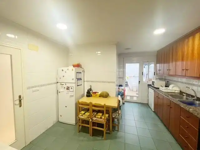 Reihenhaus mit Pool zum Verkauf in Calle de Josefina Manresa, imagen 3