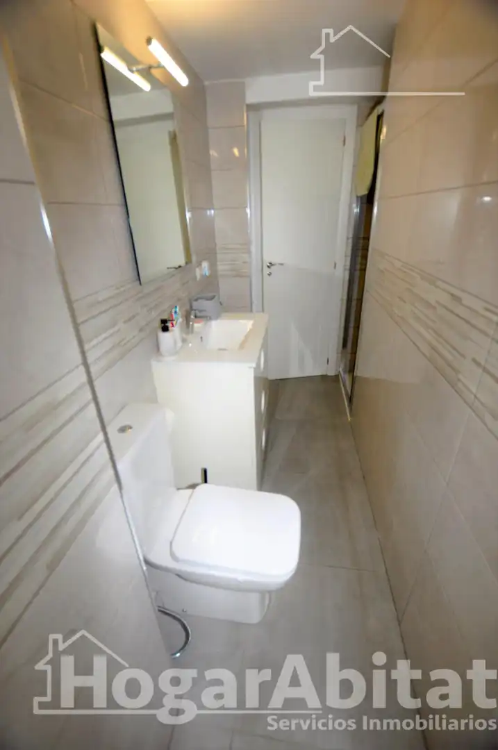 Bathroom of Flat for sale in Mislata  with Air Conditioner and Heating