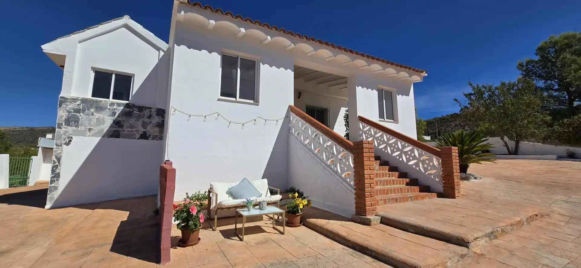Chalet con piscina en venta en Urbanizaciones, imagen 7