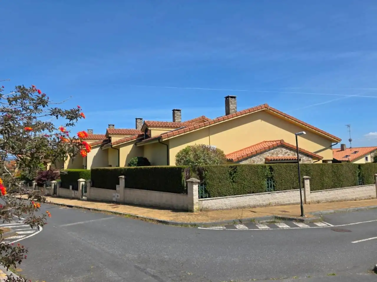 Außenansicht von Einfamilien-Reihenhaus zum Verkauf in Sada (A Coruña) mit Klimaanlage, Heizung und Privatgarten