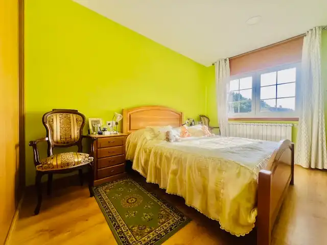 Habitación de Casa o chalet en venta en Carral con Calefacción, Jardín privado y Parquet