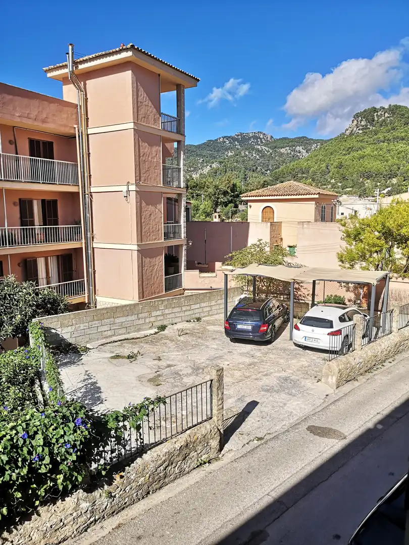 Aparcament de Casa o xalet en venda en Puigpunyent amb Jardí privat, Moblat i Forn