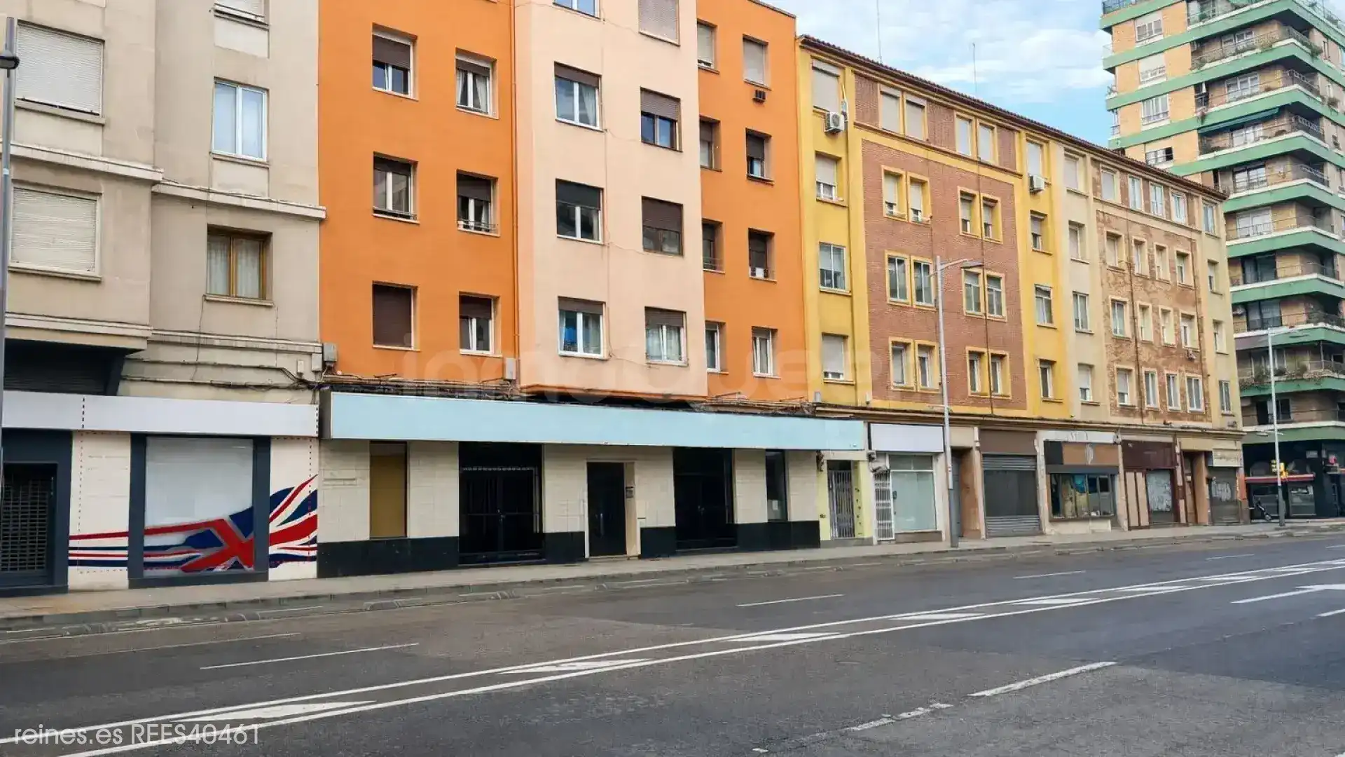 Vista exterior de Local de lloguer en Zaragoza amb Calefacció i Moblat