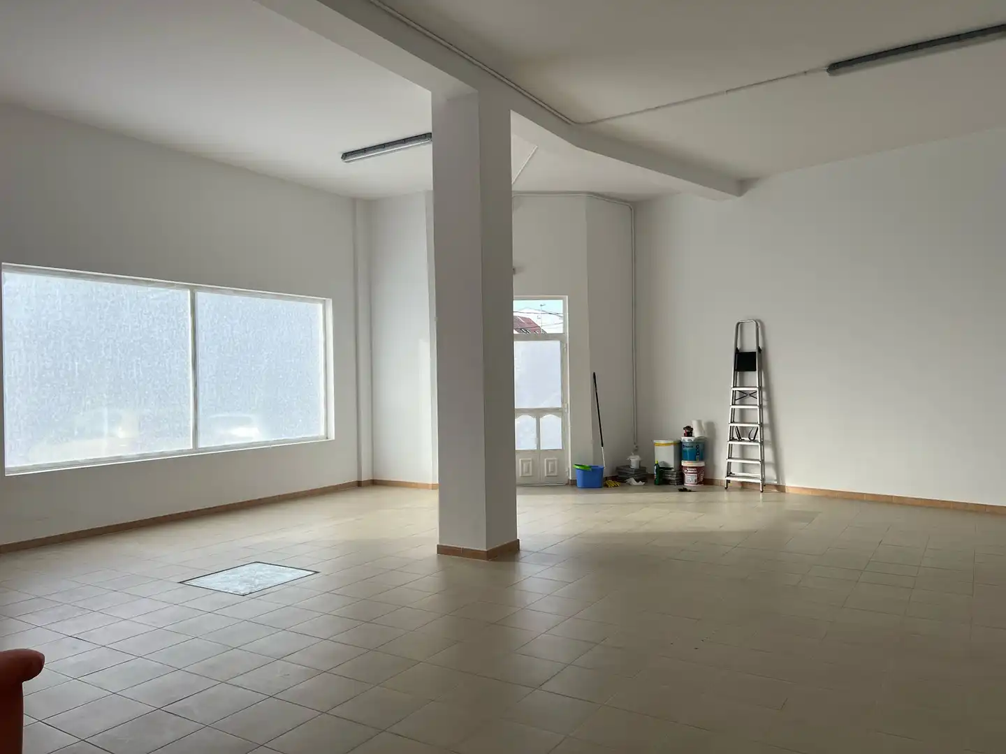 Business premises to rent in A Malata - Catabois - Ciudad Jardín, imagen 2