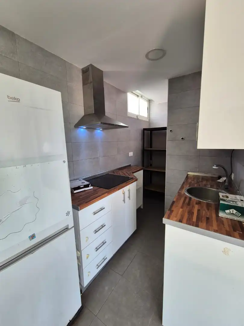 Cuina de Pis de lloguer en Torremolinos amb Terrassa, Forn i Rentadora