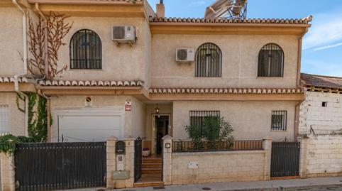 Foto 2 de Casa adosada en venda a Calle de Tarifa, 5, Híjar, Las Gabias