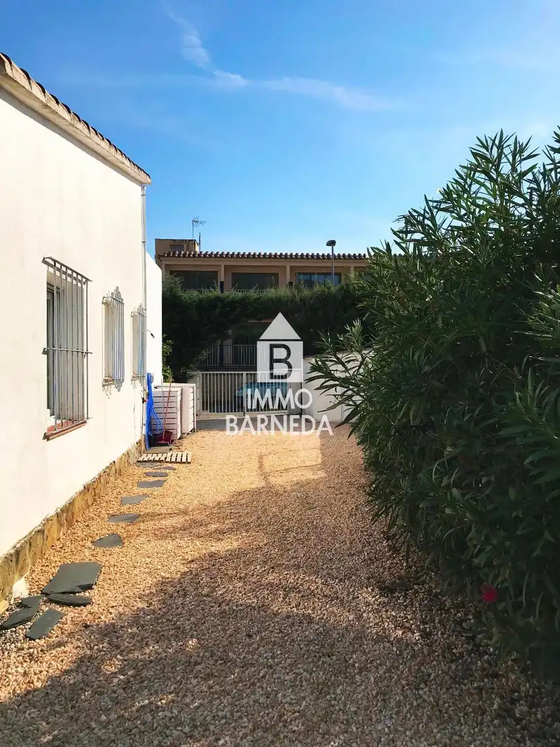 Jardí de Casa o xalet en venda en Roses amb Aire condicionat, Terrassa i Traster