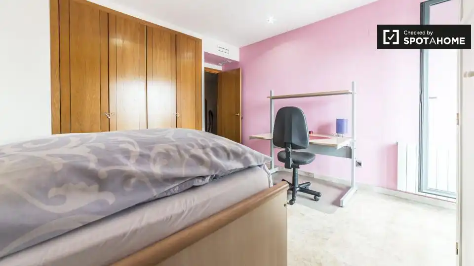 Habitación de Piso para compartir en Valencia con Aire acondicionado, Calefacción y Amueblado