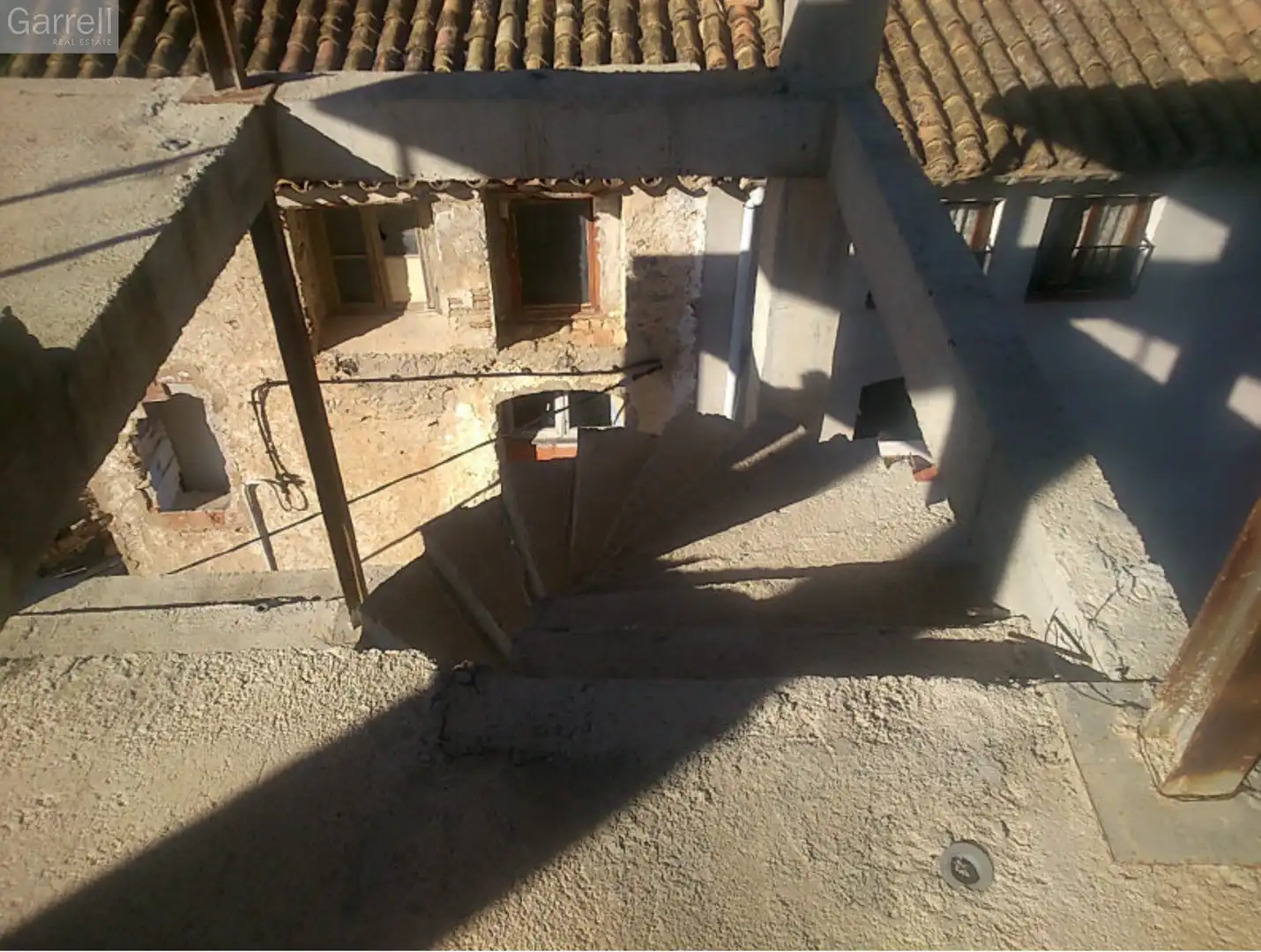 Vista exterior de Edifici en venda en Tivenys