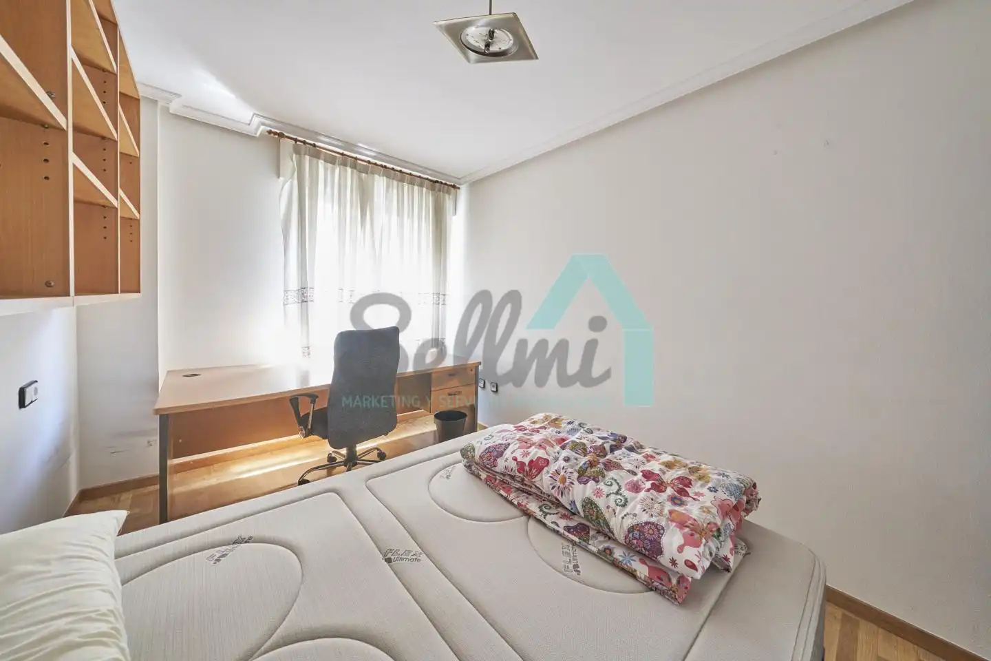 Flat for rent in Félix Aramburu, Auditorio - Seminario - Parque de Invierno