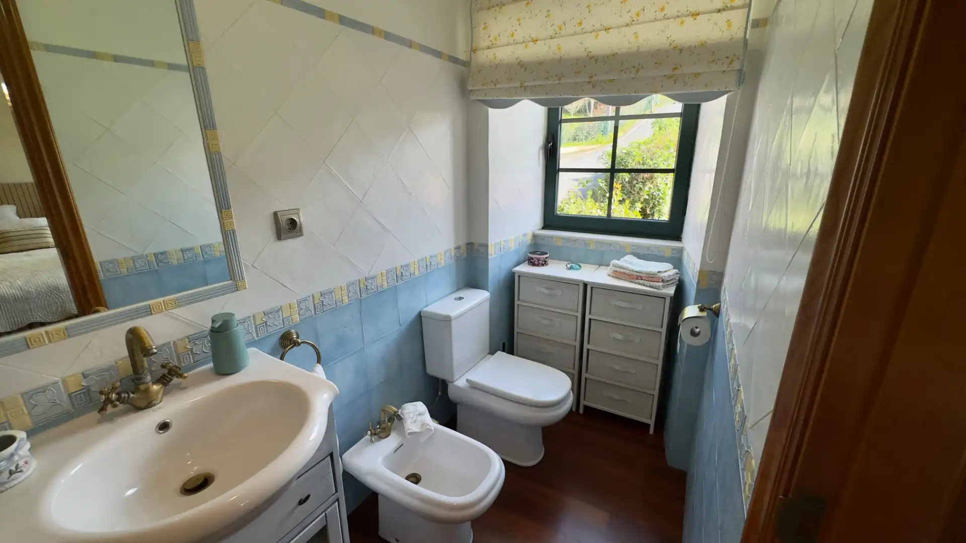 Bathroom of Houses for sale in Fene  with Heating, Private garden and Parquet flooring