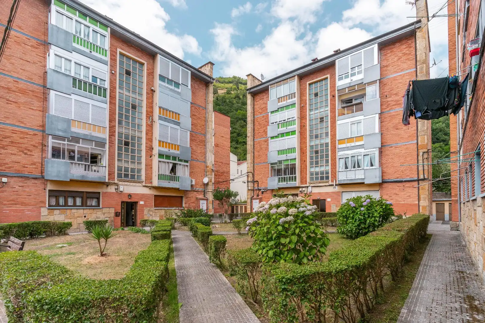 Vista exterior de Piso en venta en Aller